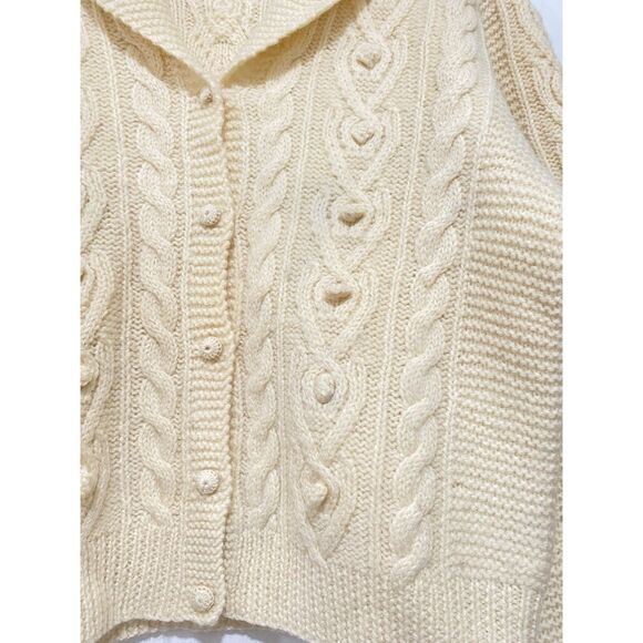 LL Bean Cropped Cardigan Sweater Womens Sz 38 Cream Long Sleeves Button UP - Picture 9 of 16
